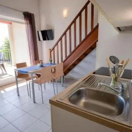 아파트 Charmant A Avec Piscine Partagee 45 M² Azille